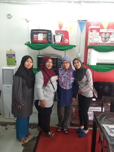 Singer Tanjung Karang